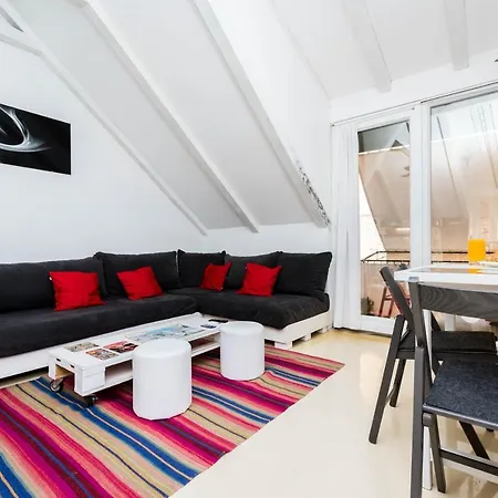 Apartament Febe *