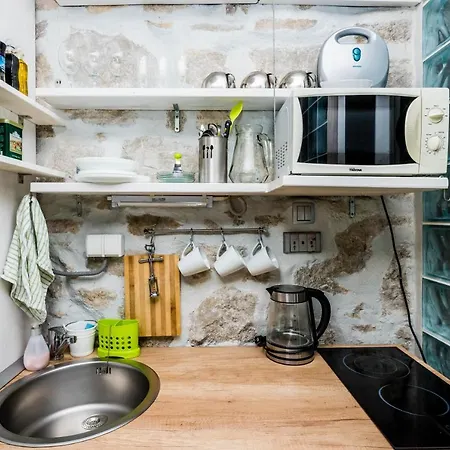 Febe Apartament *